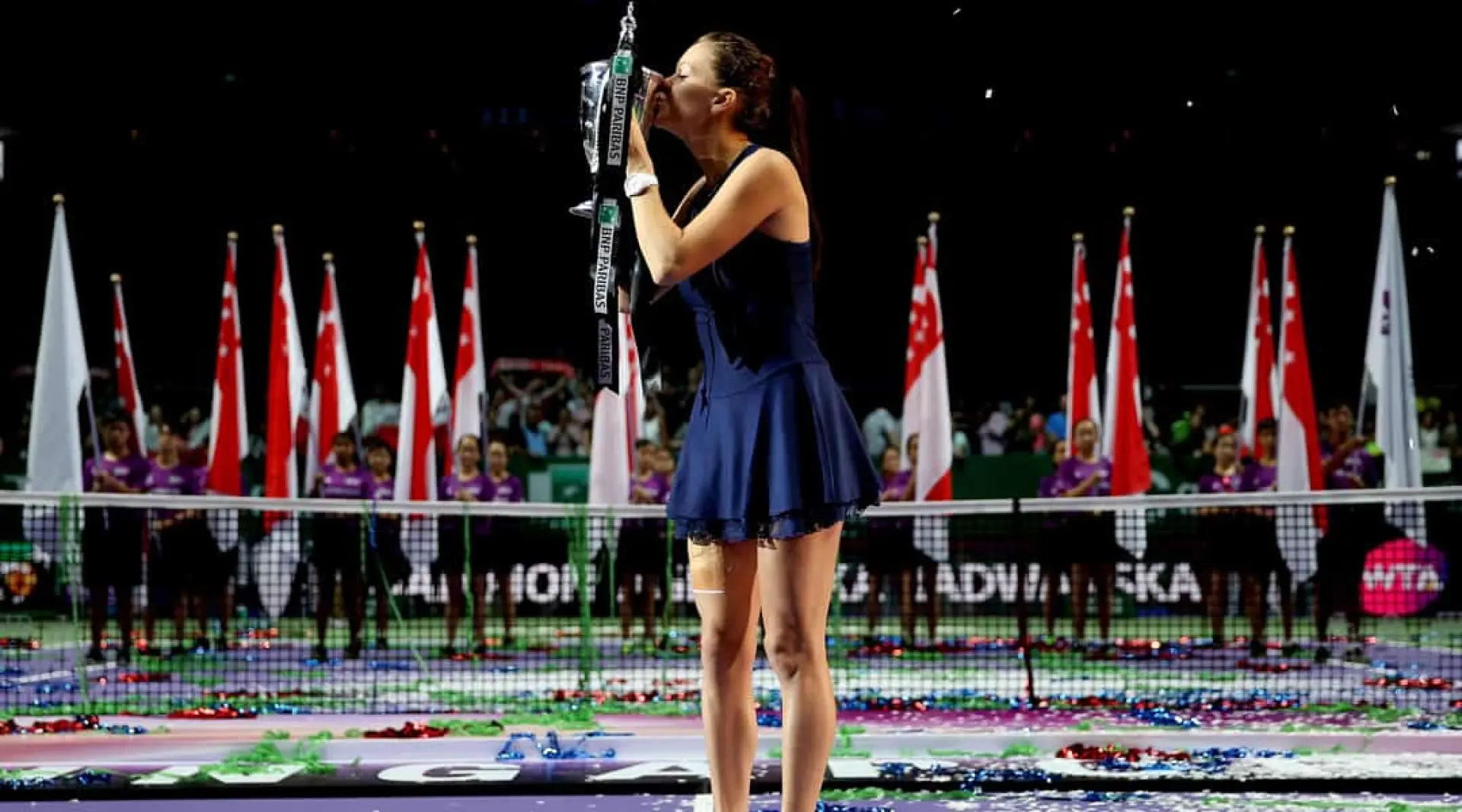 Agnieszka Radwanska celebrates winning the 2015 WTA Finals
