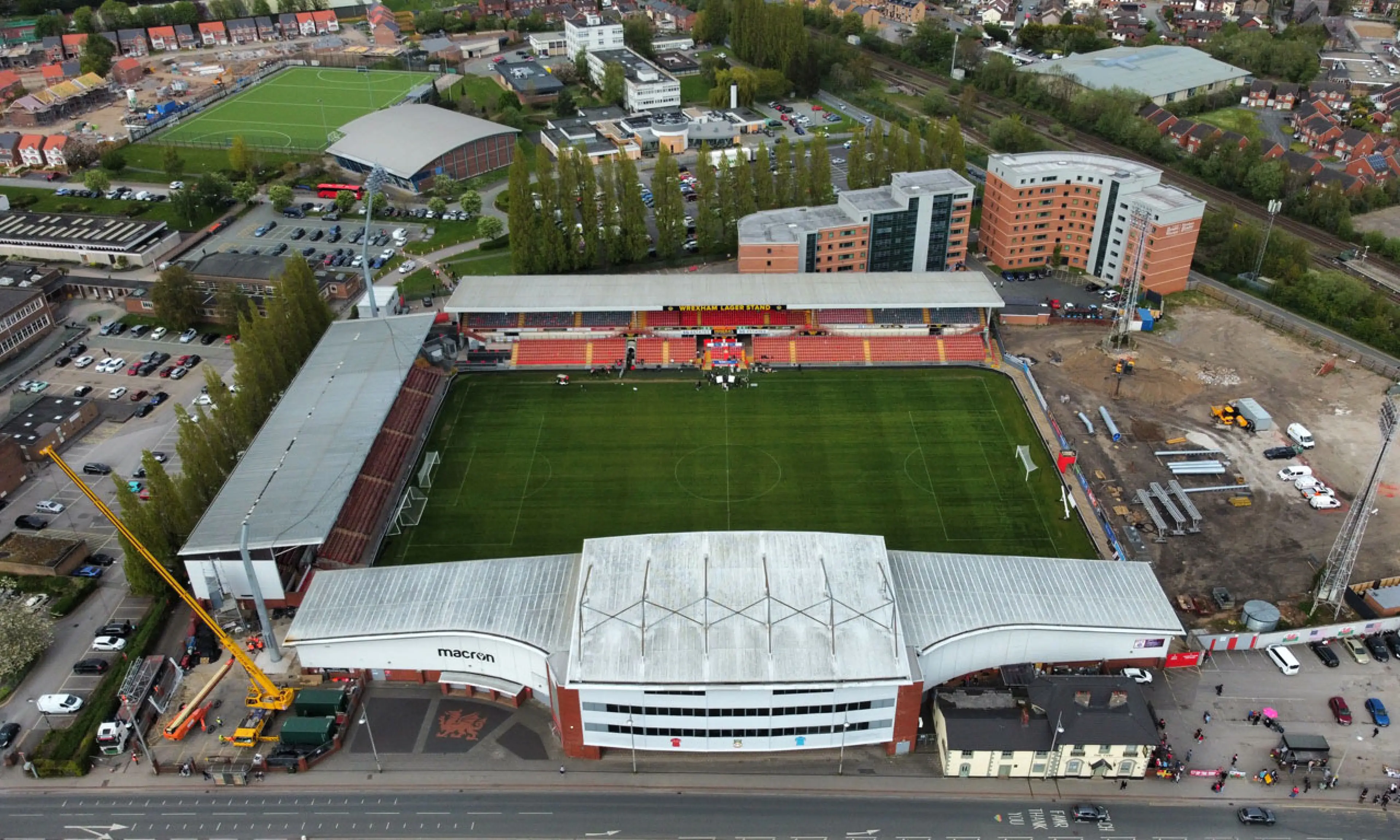 Wrexham, Racecourse Ground