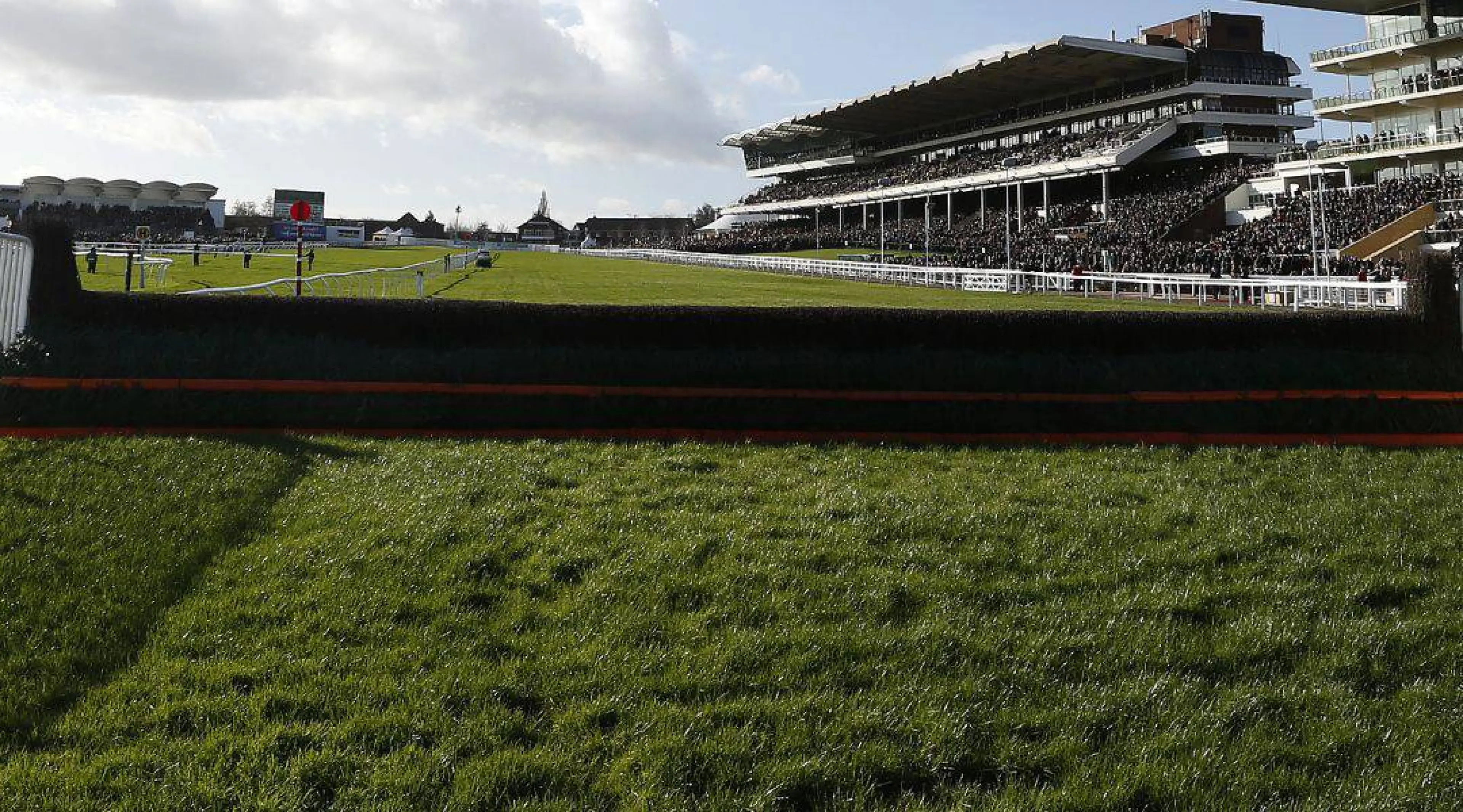 Cheltenham racecourse - general view