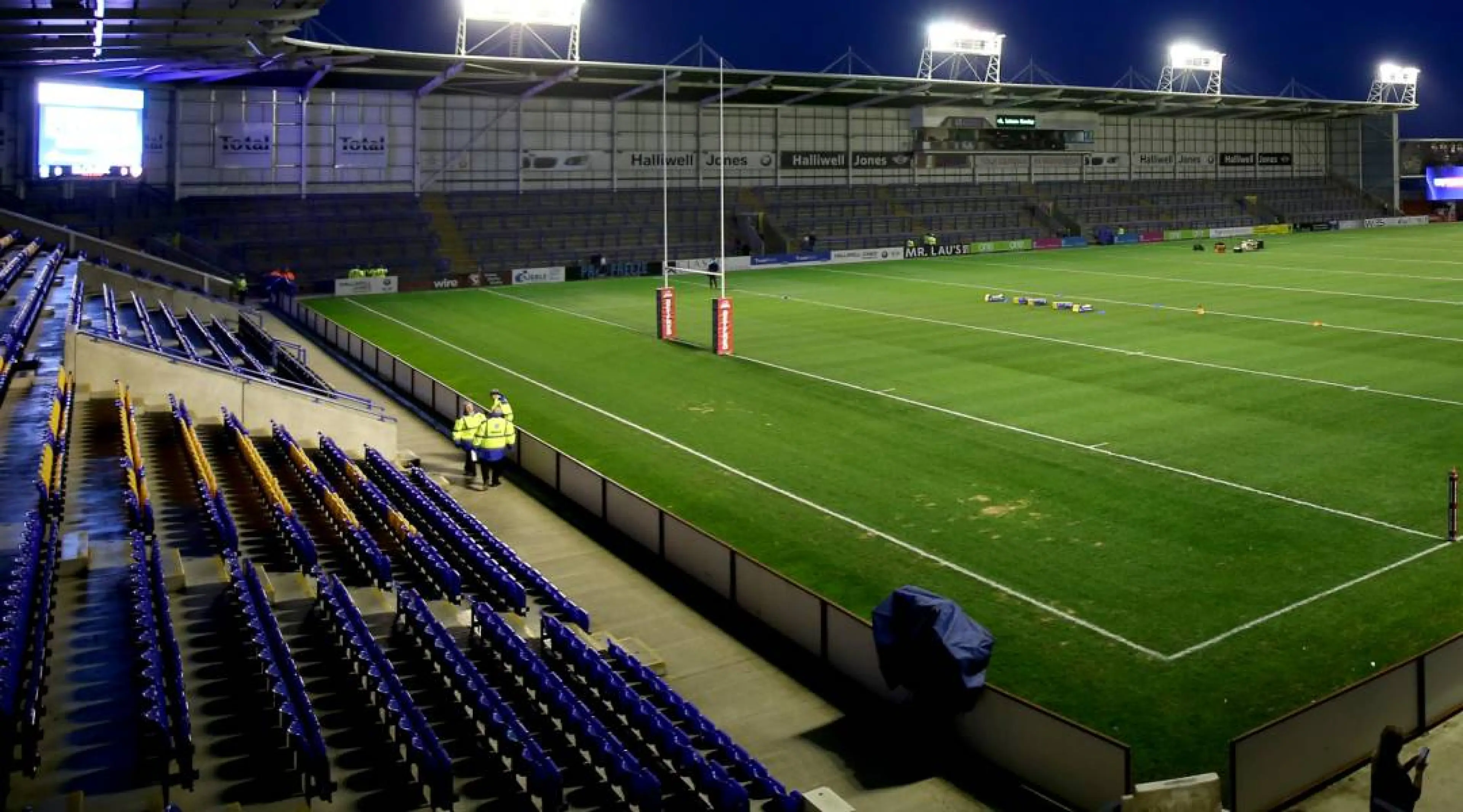 Halliwell Jones Stadium - Warrington Wolves