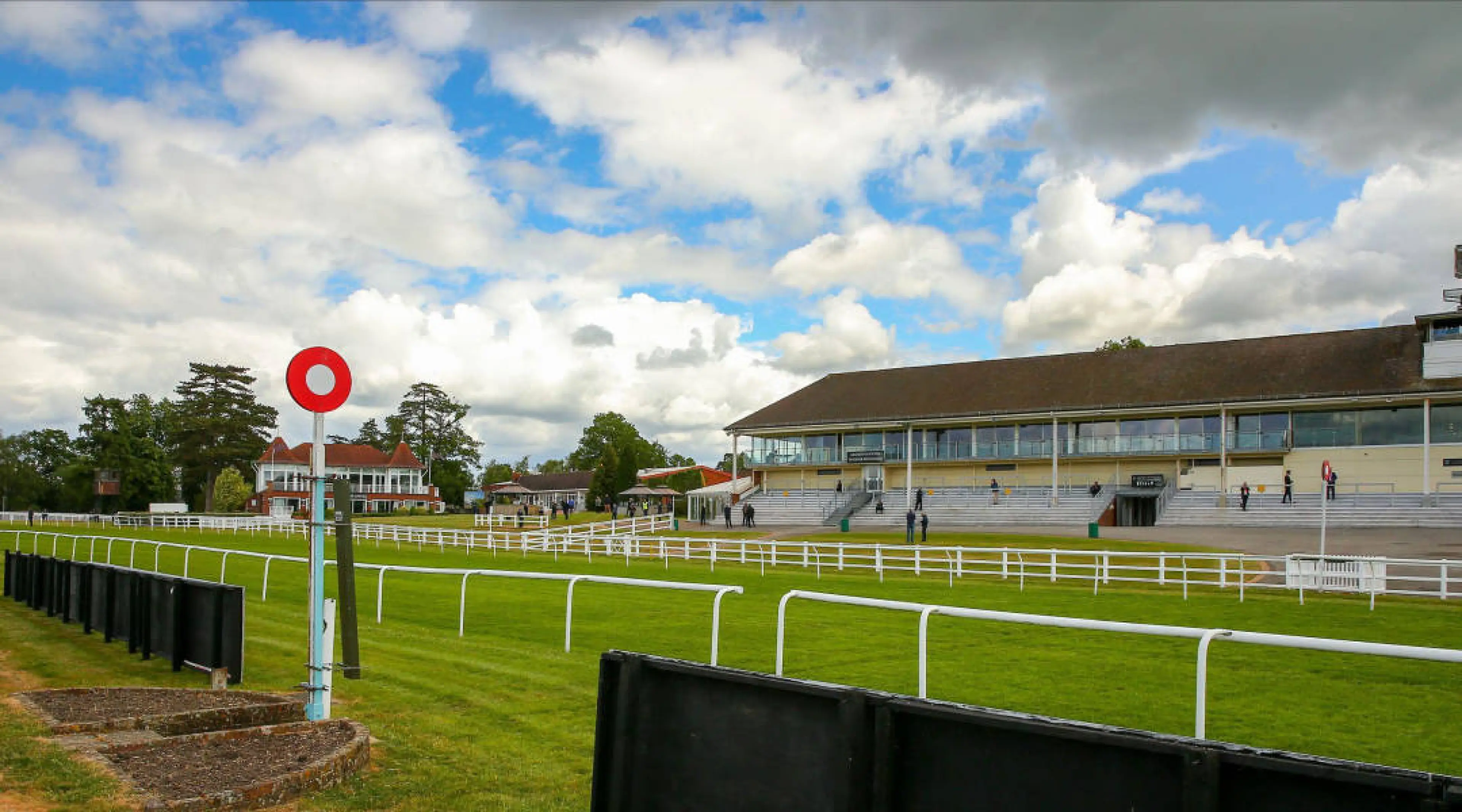 Lingfield Racing