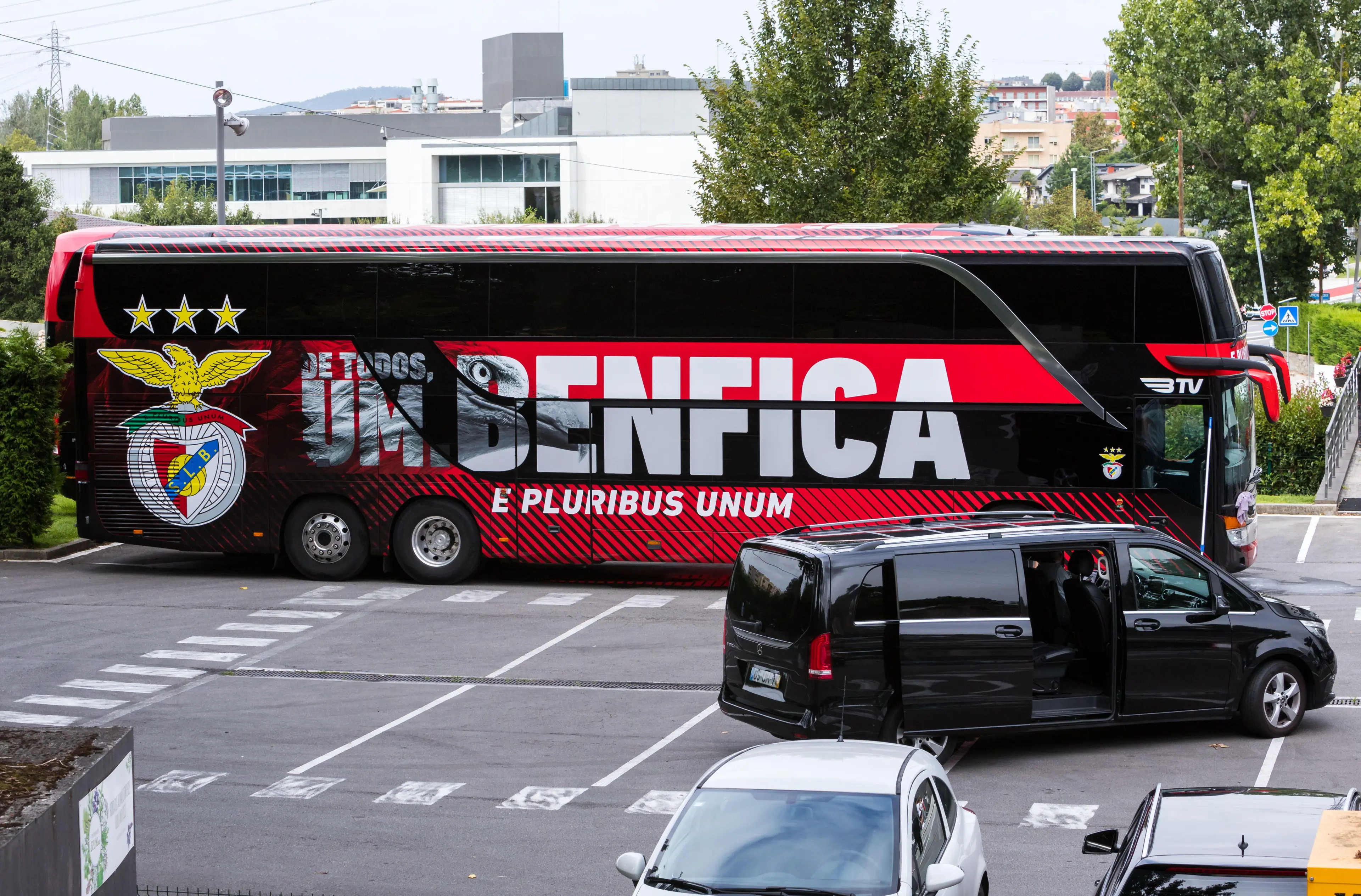 SL Benfica bus parked outside Melia hotel
