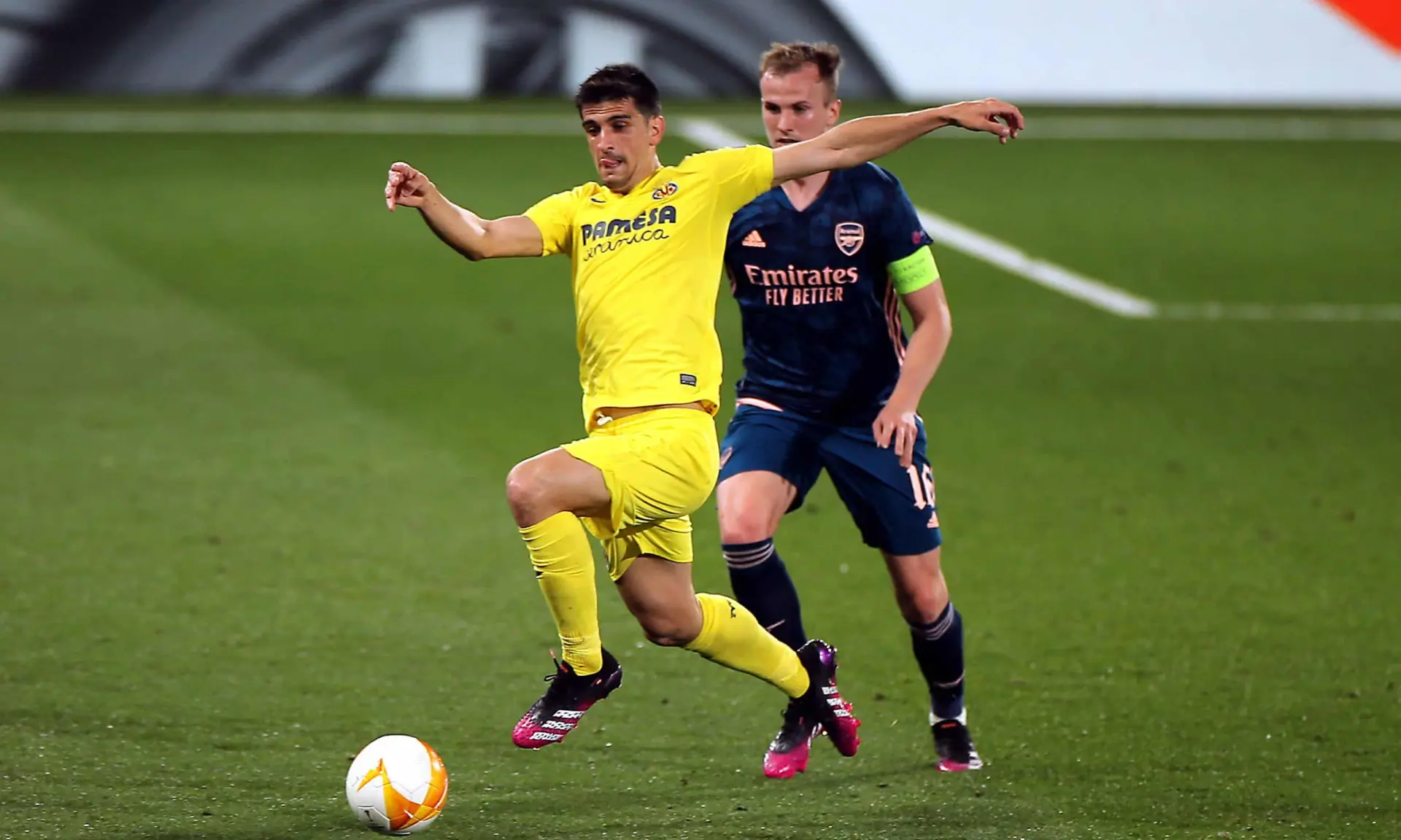 Moreno Holding Villarreal Arsenal