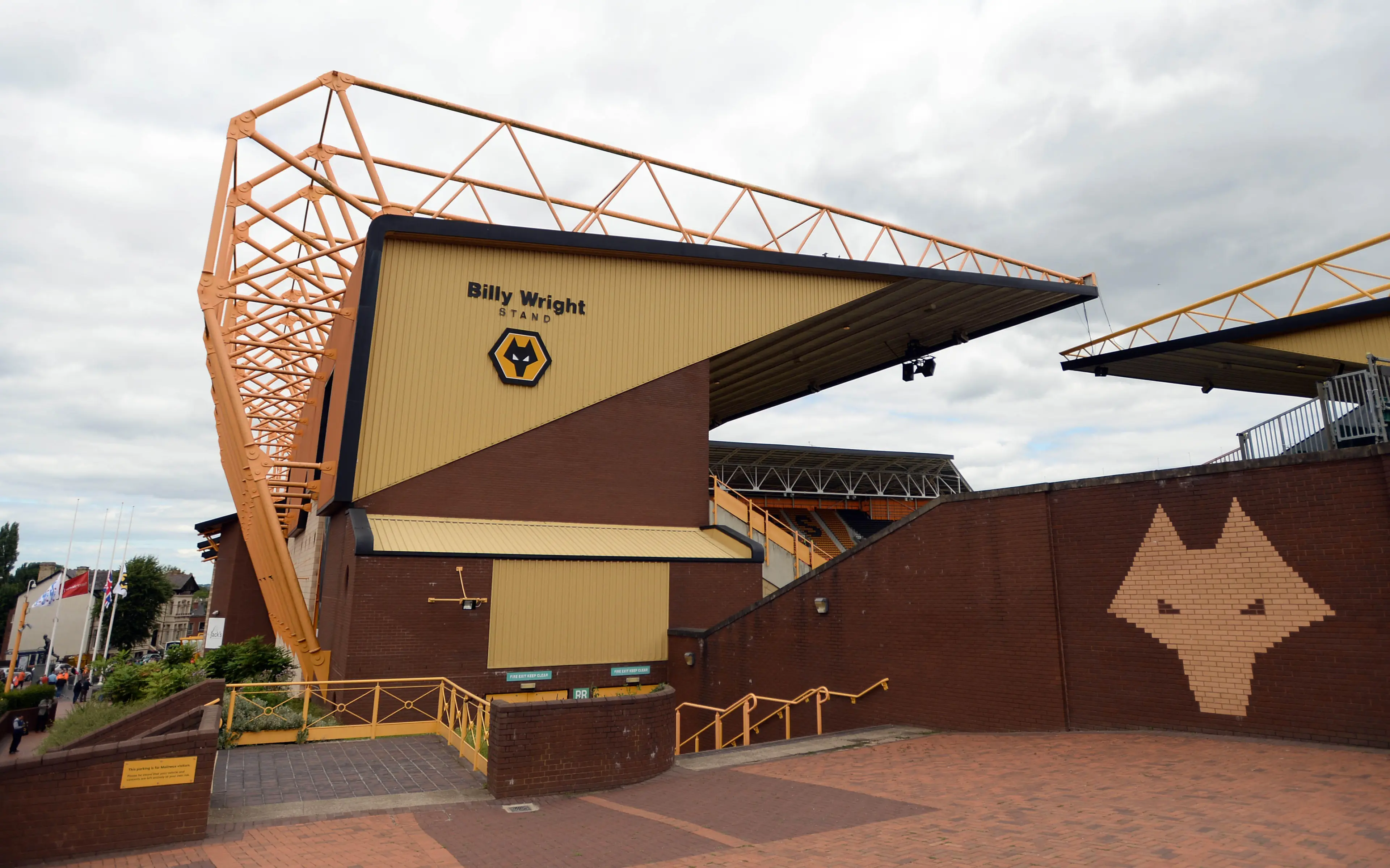 Soccer - Sky Bet League One - Wolverhampton Wanderers v Gillingham - Molineaux - Image ID: G6AY8E